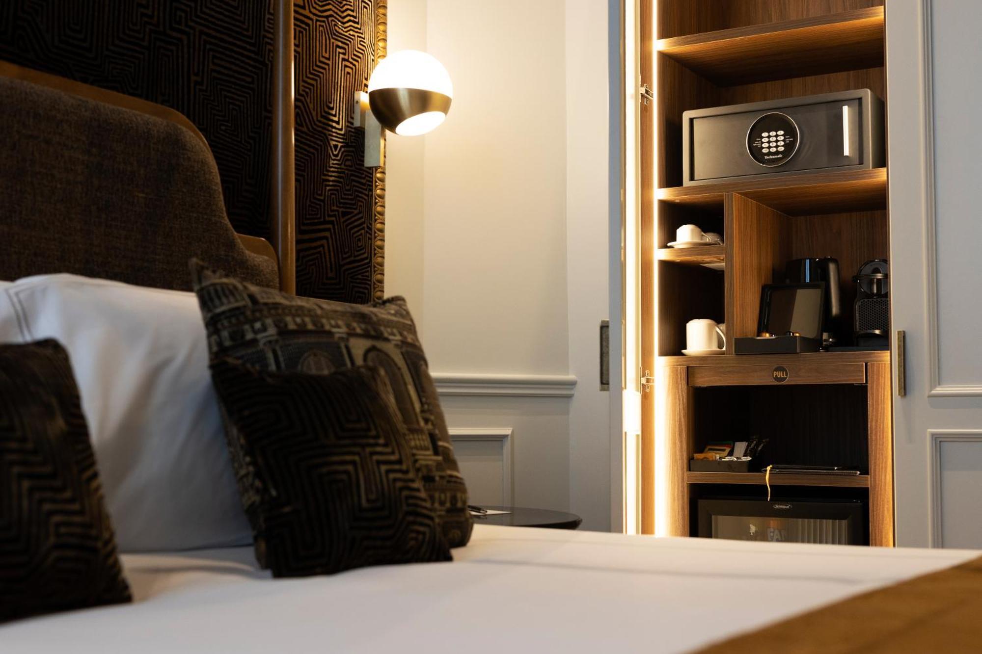 Ht6 Hotel Roma Bagian luar foto